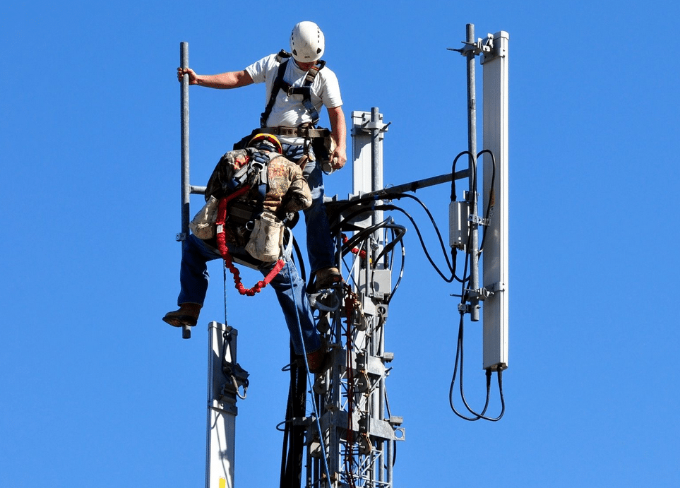 4G SFR et Bouygues peuvent utiliser une fréquence de plus