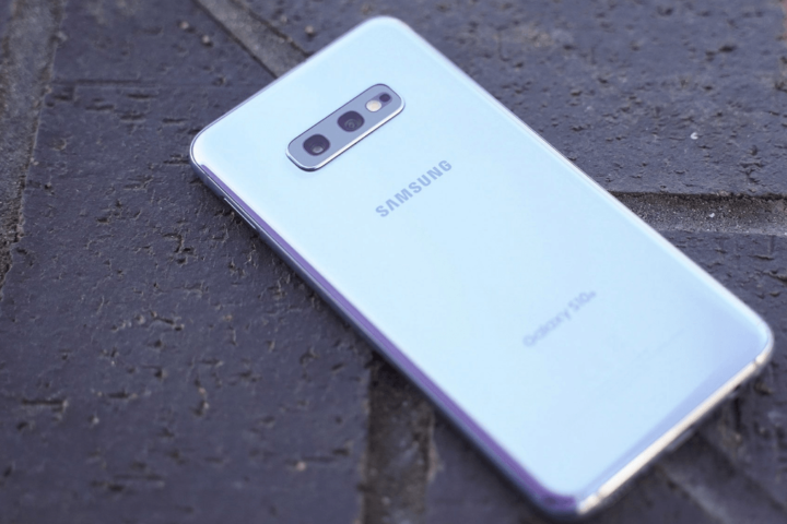 Samsung Galaxy S10e pas cher chez Bouygues Telecom.